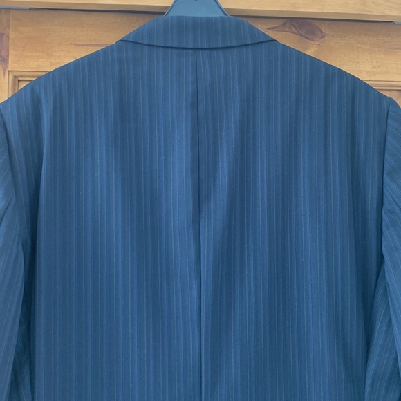 Jack Victor stripped dark blue suit, size M/L - Picture 8 of 13